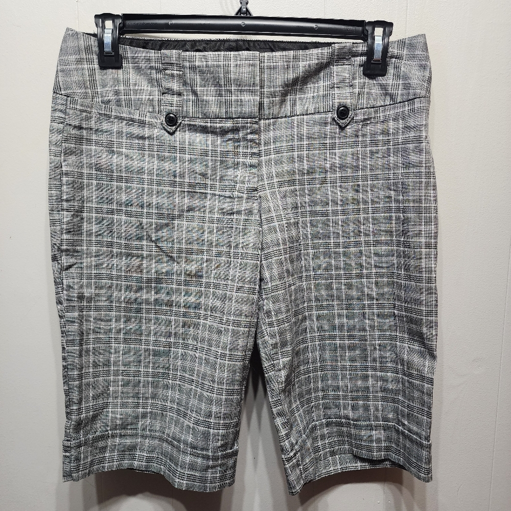 Maurices Shorts‎ Size 11 / 12 Gray Plaid Bermuda Casual B663B